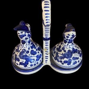 Vintage Deruta Italy Italian Pottery Arabesco Bird Oil & Vinegar Set with Caddy